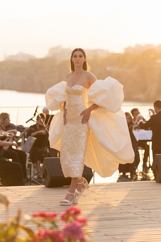 Moda, Tarih Ve Sanat�n Büyülü Bulu�mas� 